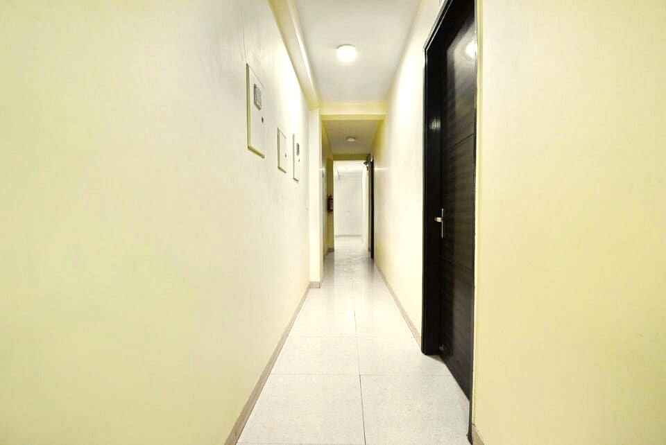 EasExplore Hotel Em Residency