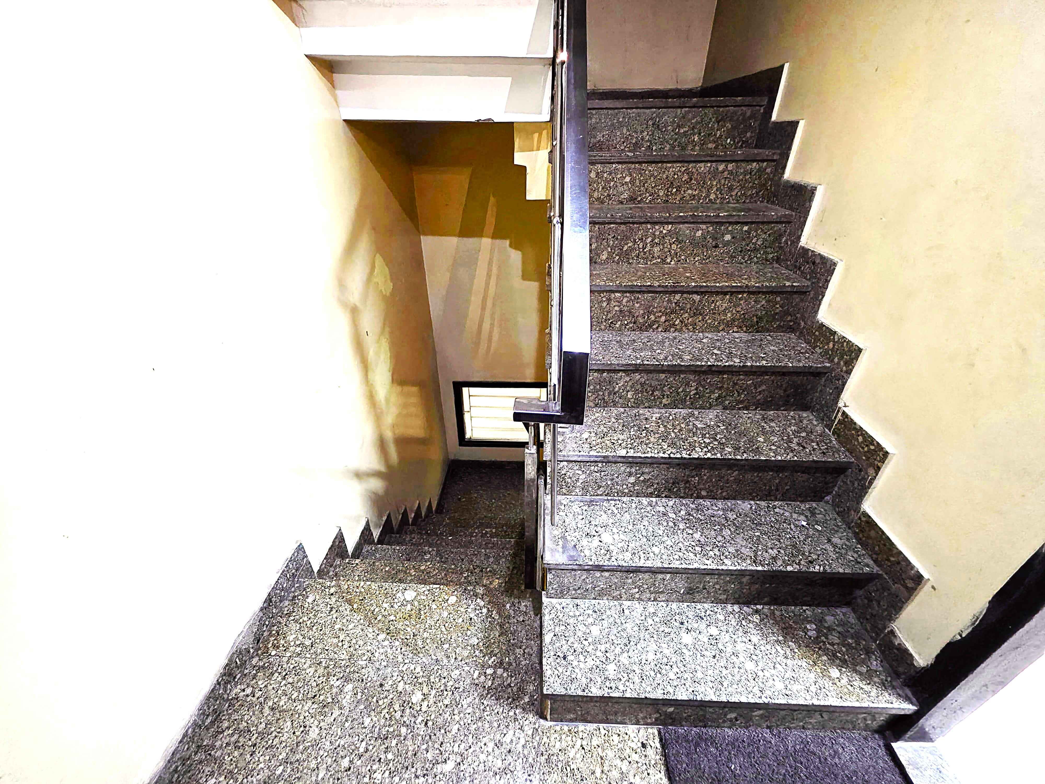 EasExplore Hotel Em Residency