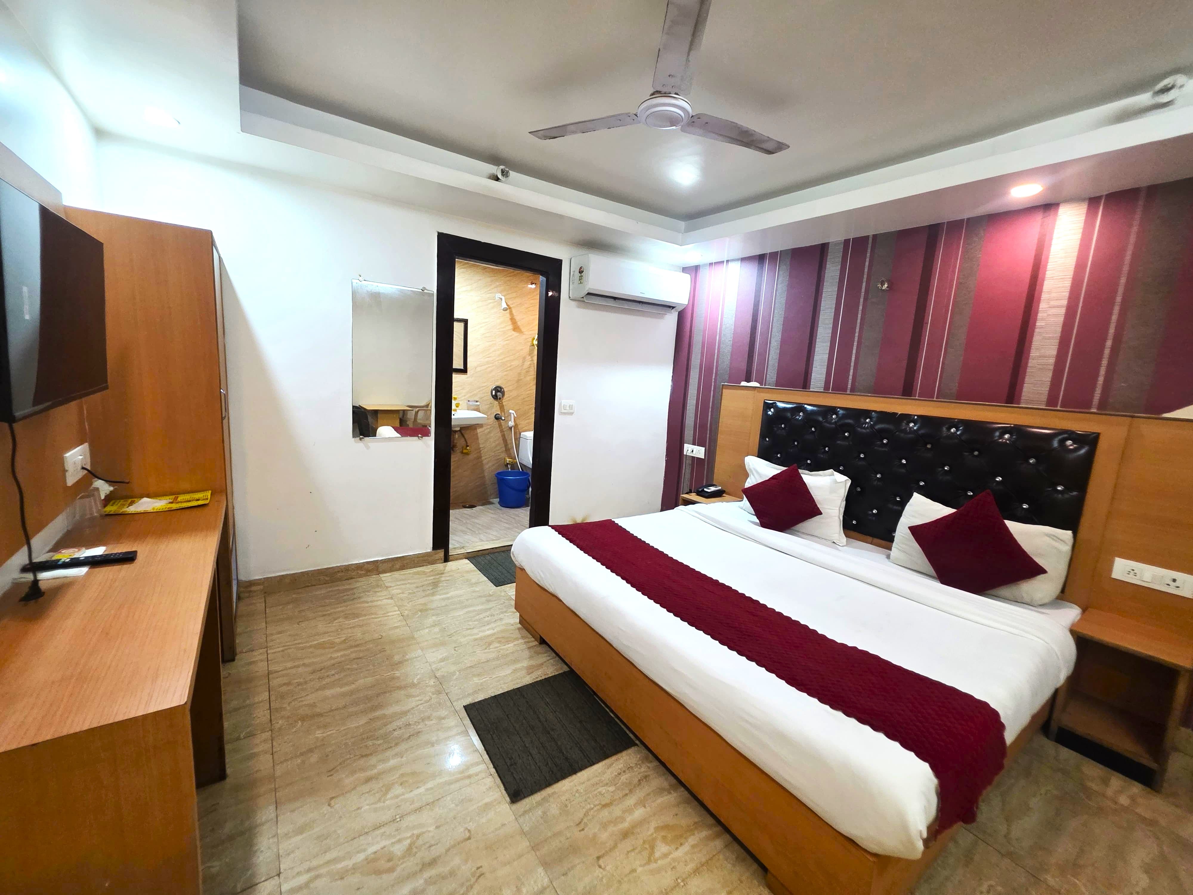 EasExplore Hotel Future Inn