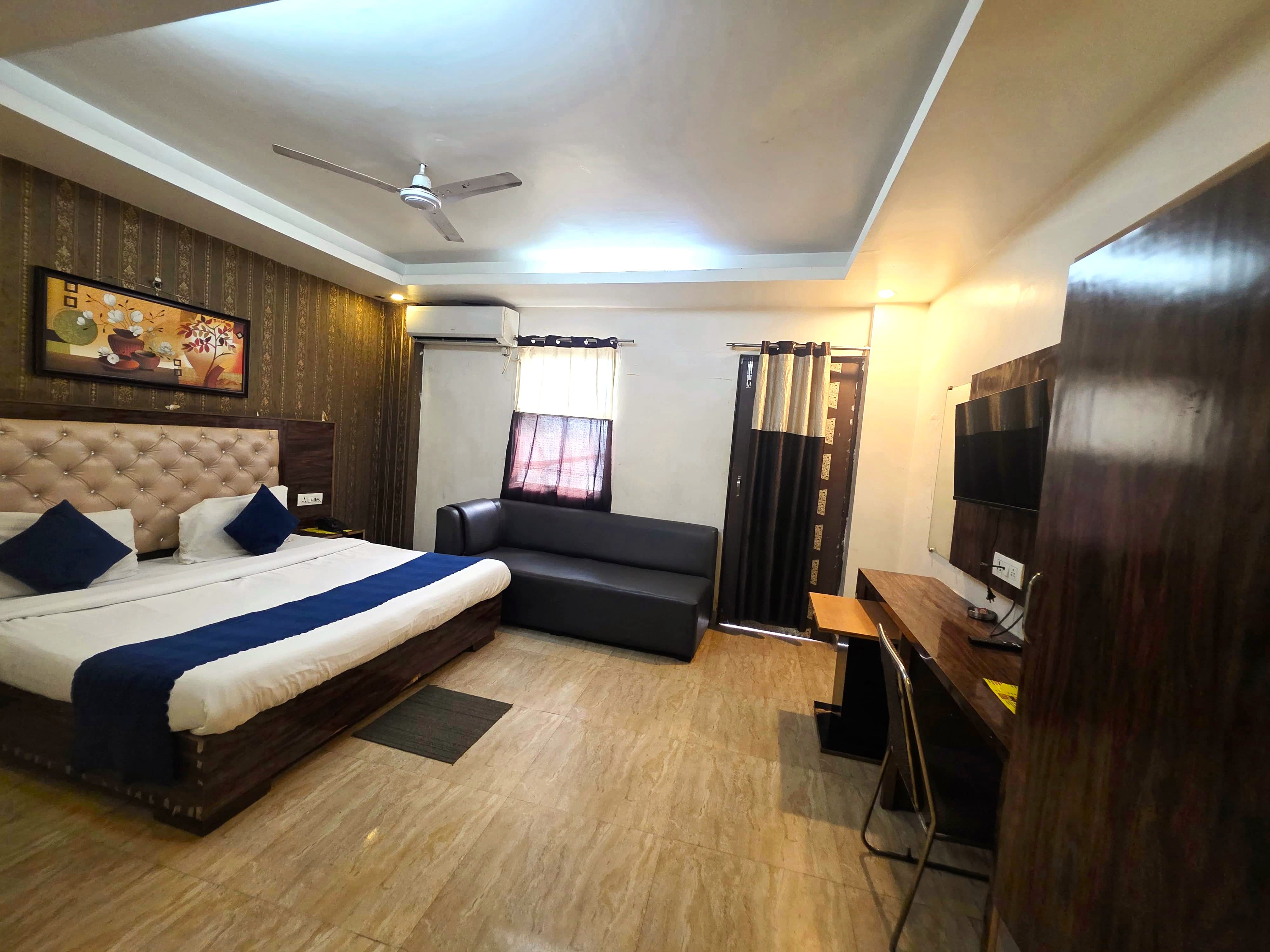 EasExplore Hotel Future Inn