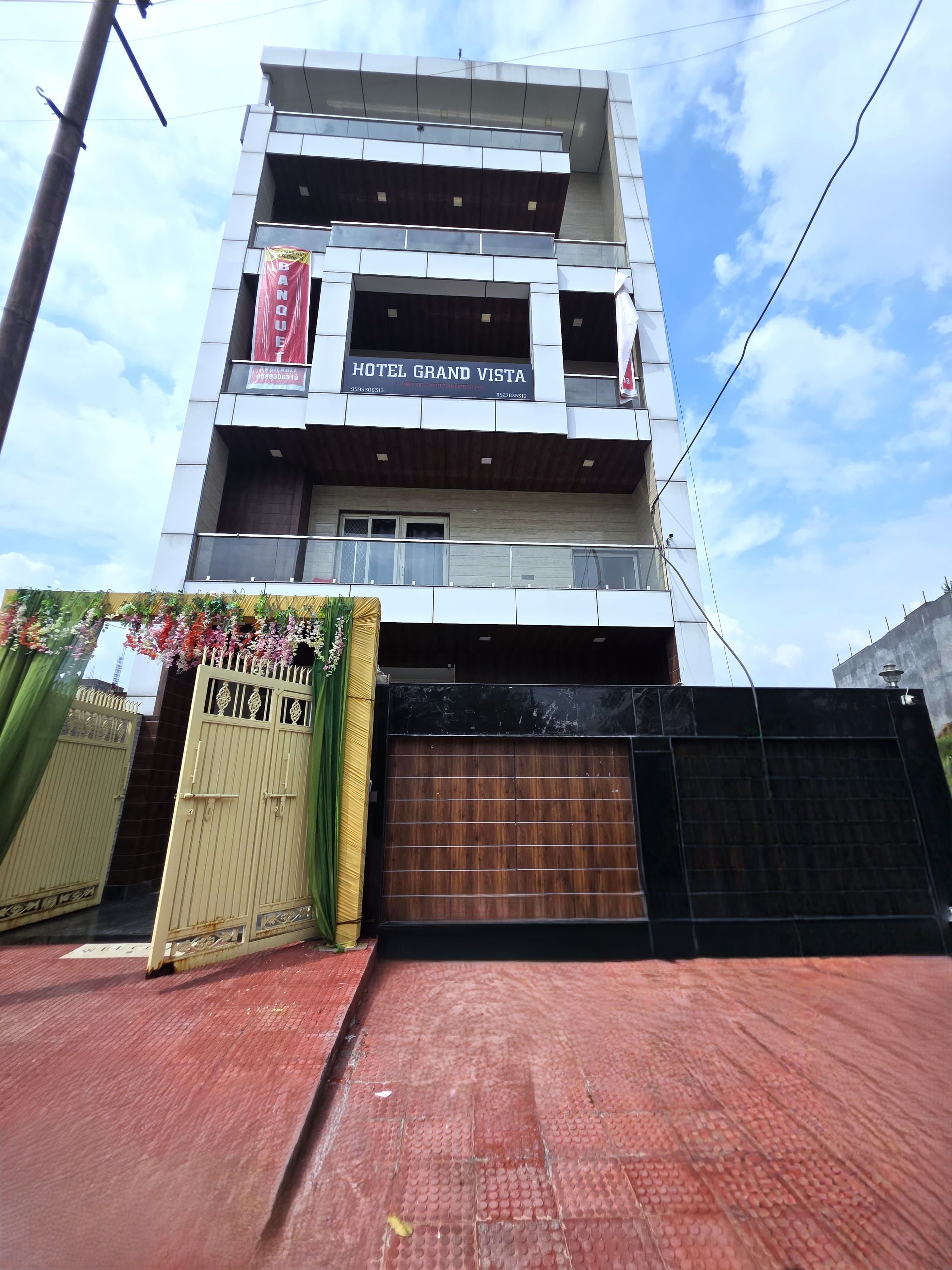 EasExplore Hotel Grand Vista