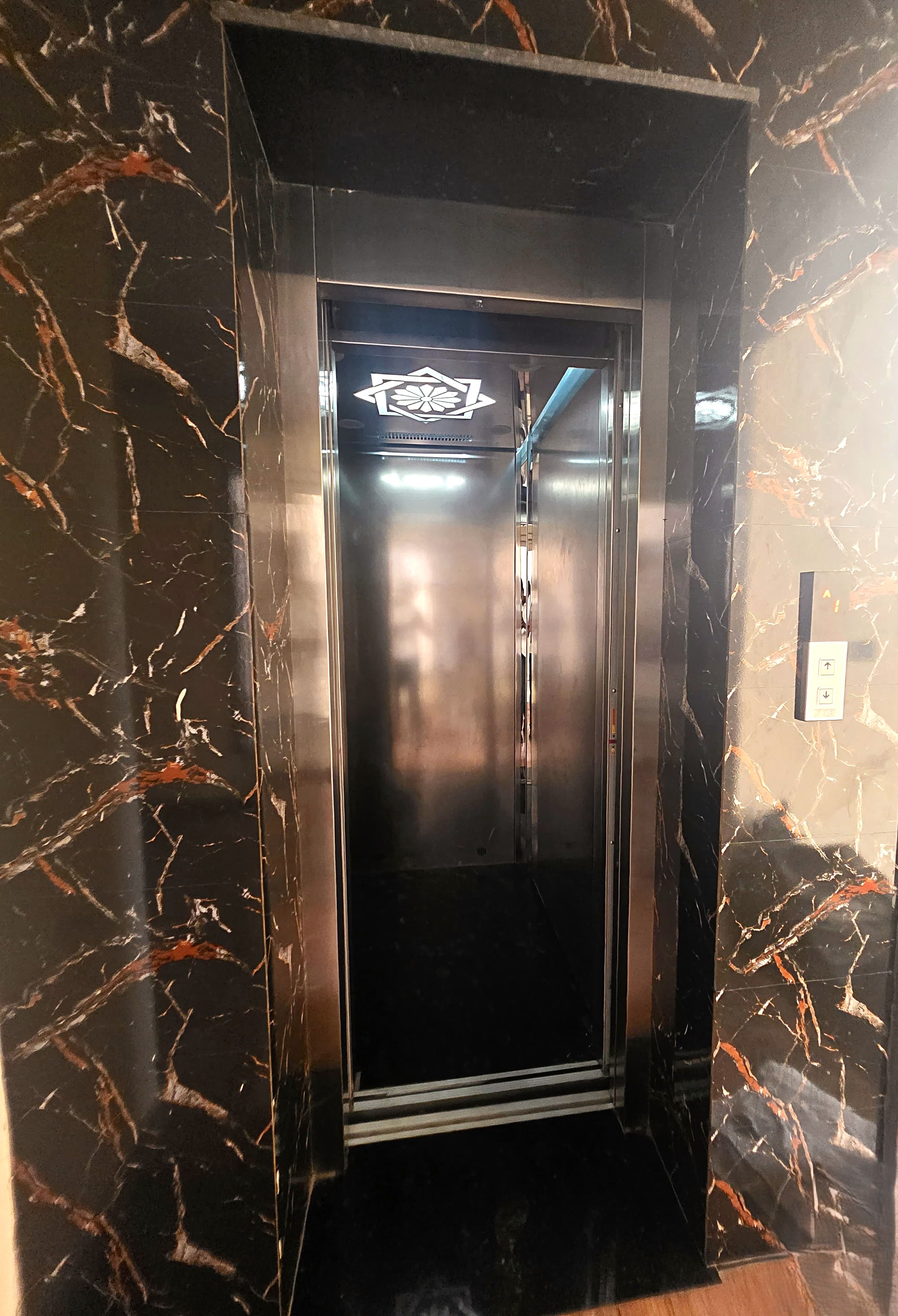 EasExplore Hotel Grand Vista