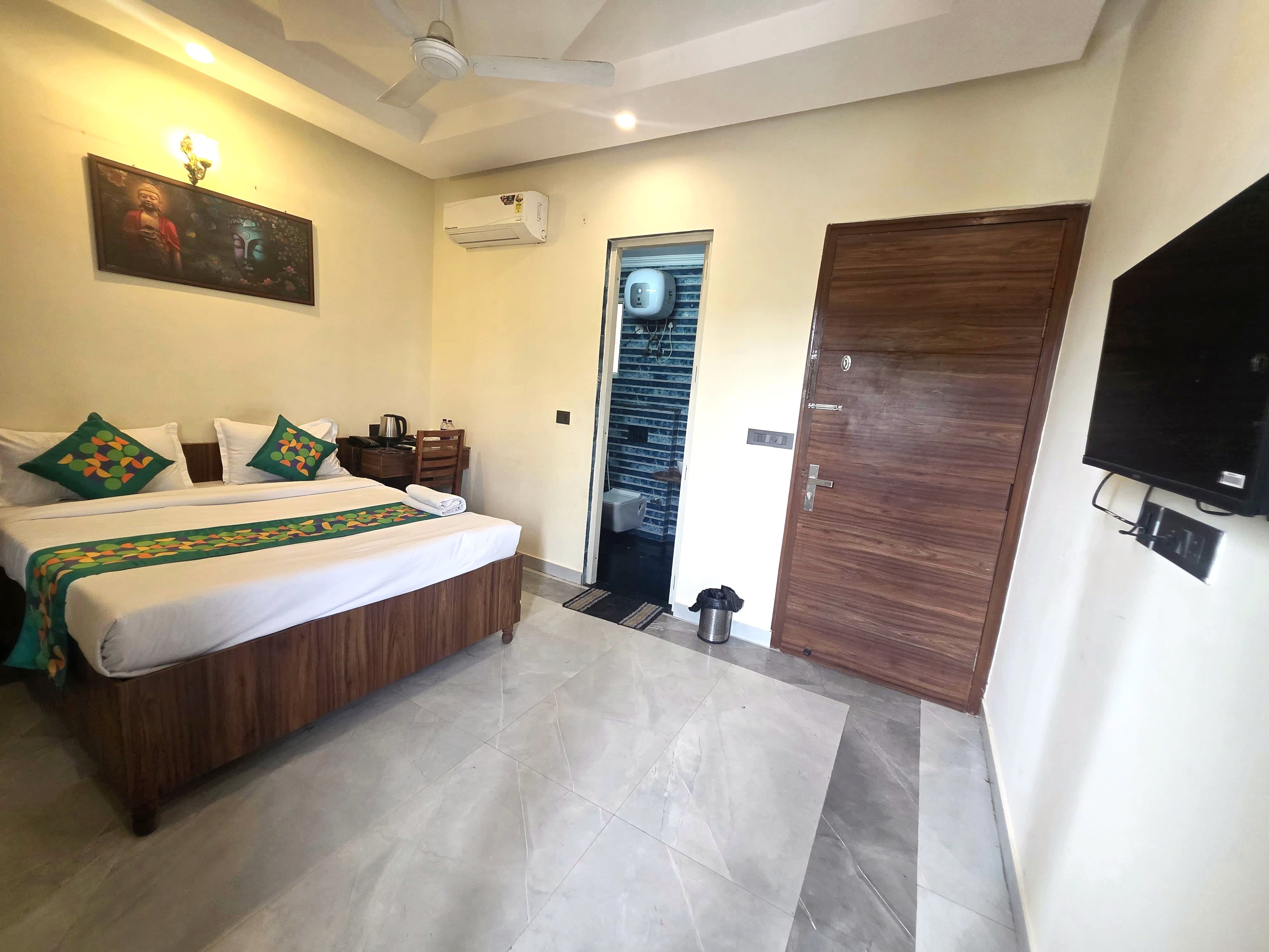 EasExplore Hotel Grand Vista