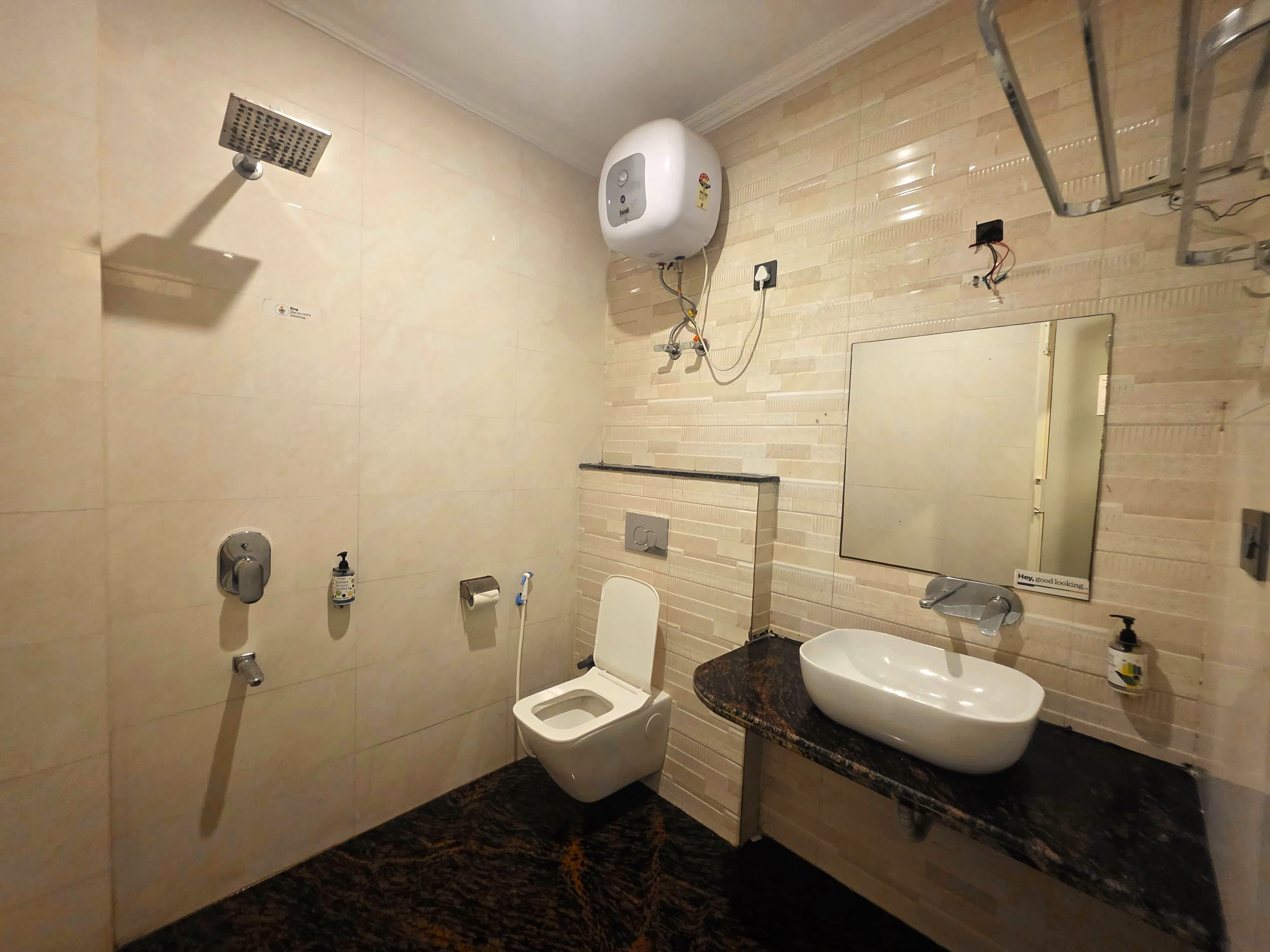 EasExplore Hotel Grand Vista