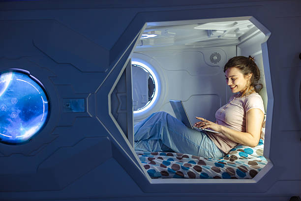 Traveller using EasExplore pod