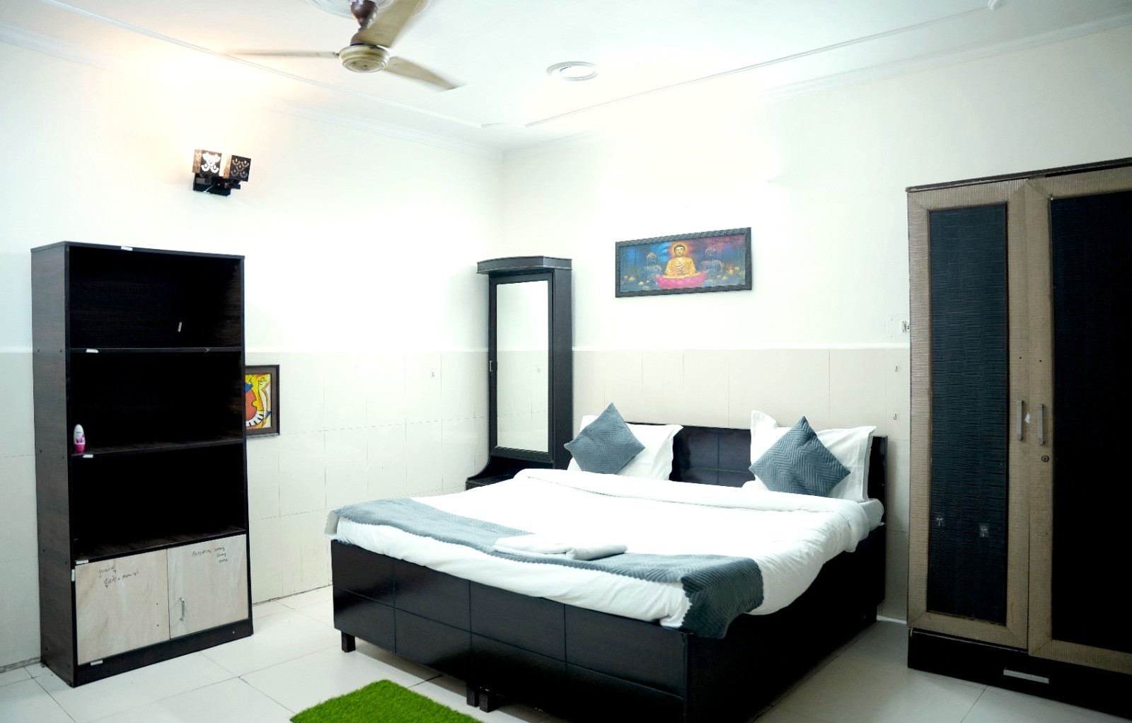 EasExplore Hotel Shiv Palace